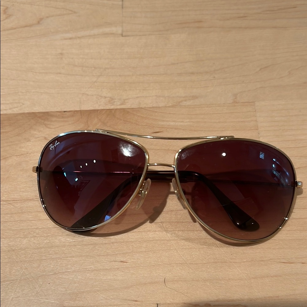 Ray-Ban Gold Aviator Sunglasses with Brown Gradient Lenses (new with case)